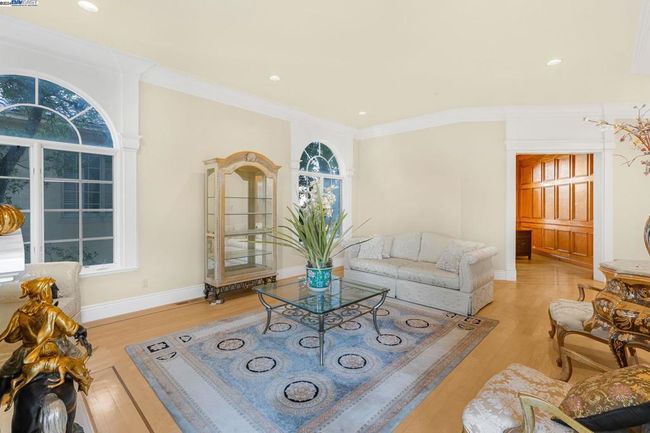 11 La Strada Ct, House other with 5 bedrooms, 5 bathrooms and 2 parking in Burlingame CA | Image 35