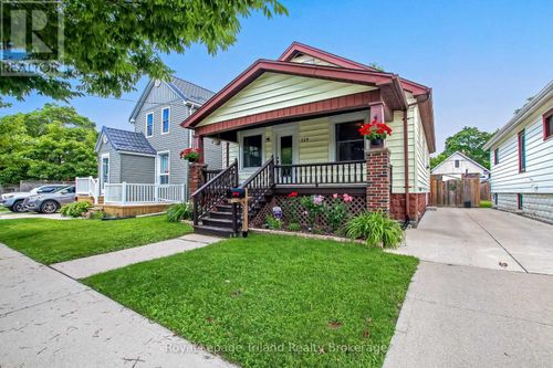 224 Harkness St, Sarnia, ON, N7T3H4 | Card Image