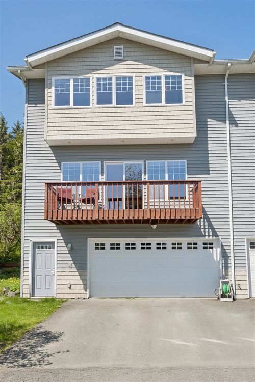 3820 Lee Ct, Juneau, AK, 99801-8653 | Card Image