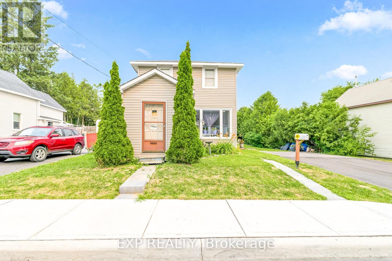 Residential in Arnprior 3
