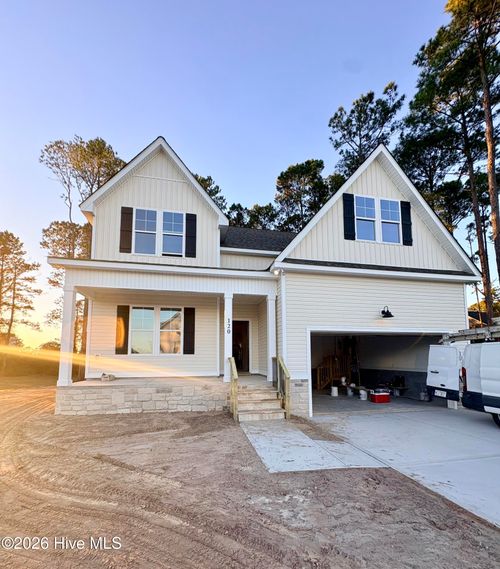 120 Lowery Ln, Swansboro, NC, 28584-7542 | Card Image