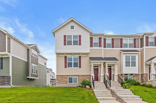 7538 38th St N, Oakdale, MN, 55128-3301 | Card Image