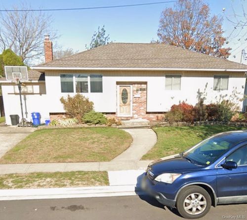 374 Vermont Avenue, Hempstead, NY, 11572 | Card Image