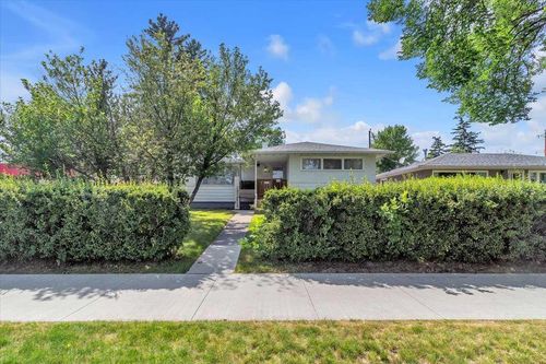 2619 37 Street Sw, Calgary, AB, T3E3B2 | Card Image