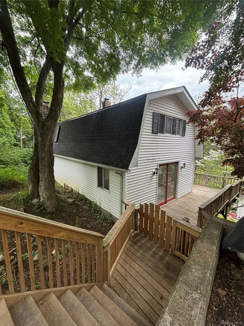 31 Wildwood Rdg, Fort Montgomery, NY, 10922-7742 | Card Image