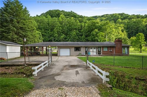 9 Kessler Hollow Rd, Chapmanville, WV, 25508-7732 | Card Image