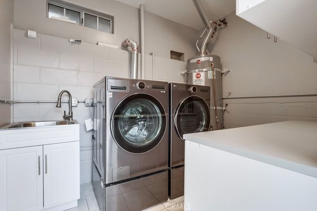 9733 Kentland Ave, House other with 5 bedrooms, 6 bathrooms and 3 parking in Chatsworth CA | Image 54