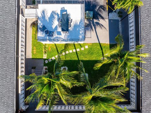 apt-39-1330 W 29th St, Hialeah, FL, 33012-5585 | Card Image