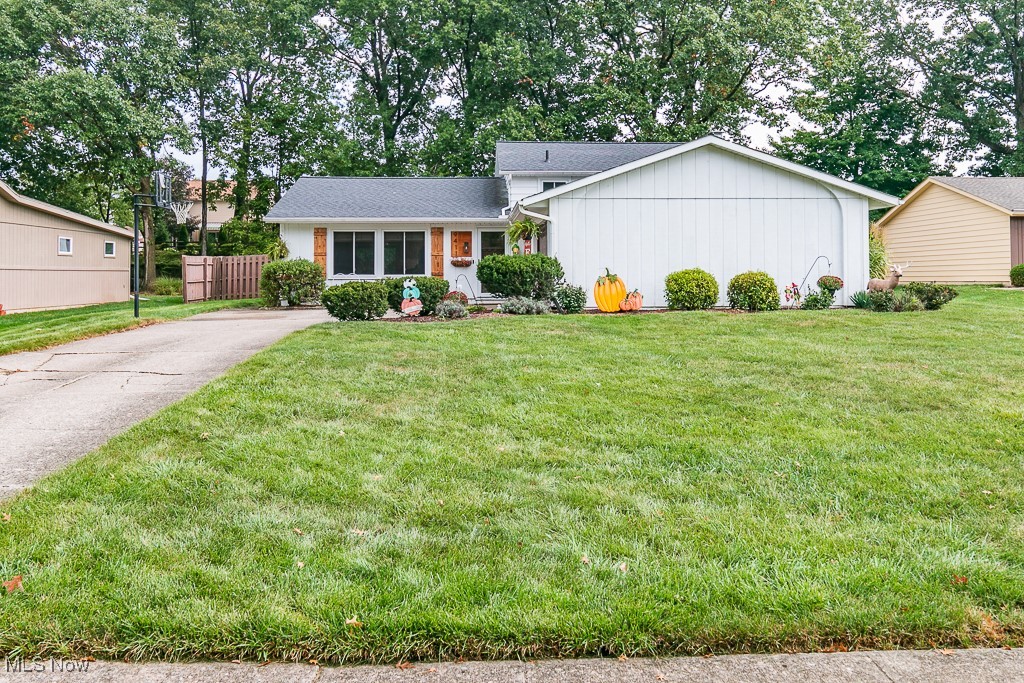 Pheasant Run Pl, Strongsville, OH 44149