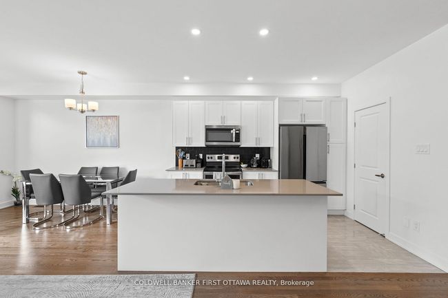 4010 Jockvale Rd, House attached with 3 bedrooms, 3 bathrooms and 1 parking in Nepean ON | Image 11