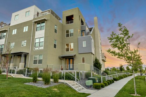 5172 W Lake Ave, South Jordan, UT, 84009-1450 | Card Image