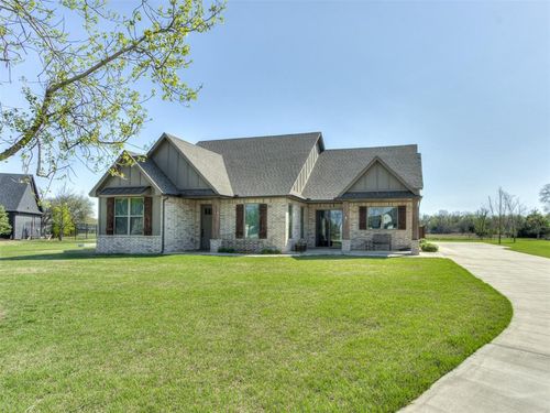 1435 Walnut Way, Washington, OK, 73093-4566 | Card Image