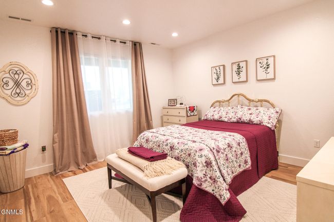 8127 Hawktree Dr, Townhouse with 3 bedrooms, 2 bathrooms and null parking in Bismarck ND | Image 38