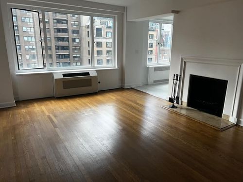 19d-40 Central Park S, New York, NY, 10019-1633 | Card Image