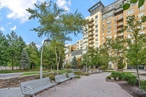 t923-10 Nouvelle Way, Natick, MA, 01760 | Card Image