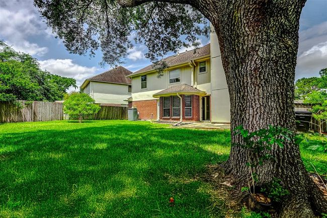 1410 Quiet Green Ct, House other with 3 bedrooms, 3 bathrooms and 2 parking in Houston TX | Image 40