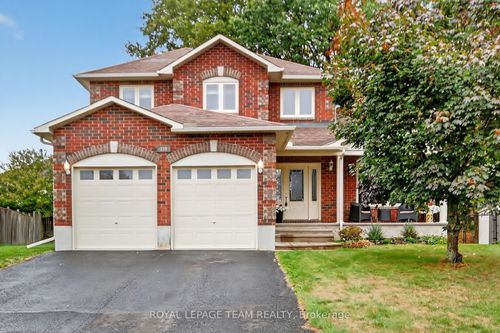 124 Comba Dr, Carleton Place, ON, K7C4V7 | Card Image