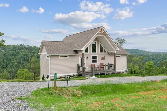 497 Jakes Landing Way S, Home with 3 bedrooms, 3 bathrooms and null parking in Ellijay GA | Image 6