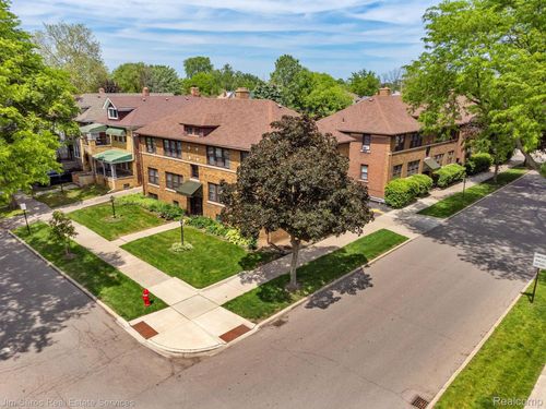 apt-2-1300 Maryland St, Grosse Pointe Park, MI, 48230-1042 | Card Image