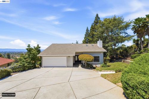3981 Blue Gum Dr, San Jose, CA, 95127-2512 | Card Image