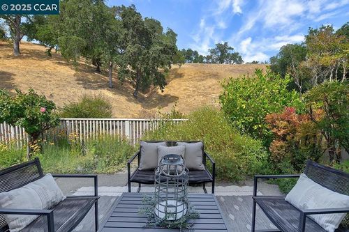 3053 Grey Eagle Dr, Walnut Creek, CA, 94595-3934 | Card Image
