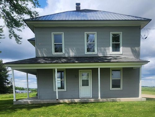 W4878 County Rd N, Waldo, WI, 53093-1428 | Card Image