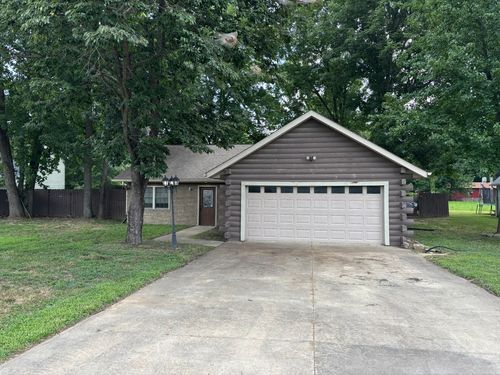 300 Noah Ln, Carterville, IL, 62918-6143 | Card Image