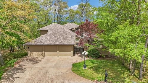 5353 Bailey Ave, Clinton, IL, 61727-9450 | Card Image