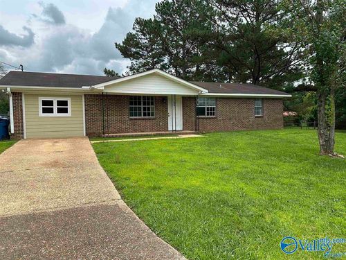 304 Cherry Tree St, Boaz, AL, 35957-3125 | Card Image
