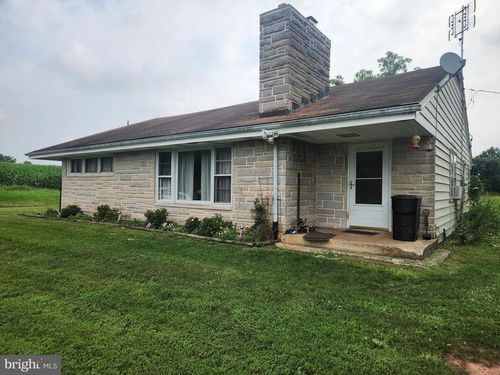 32 Bachmanville Rd, HERSHEY, PA, 17033-9235 | Card Image