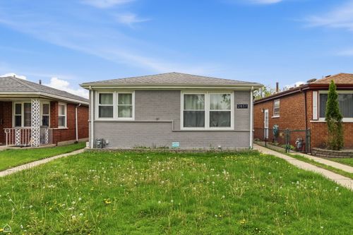 2837 E 127th St, Chicago, IL, 60633-1126 | Card Image
