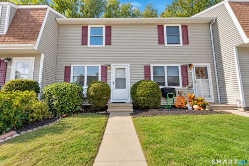 129-129 Brentwood Dr, Wallingford, CT, 06492-4364 | Card Image