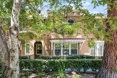 7-453 N Altadena Dr, Pasadena, CA, 91107-2556 | Card Image