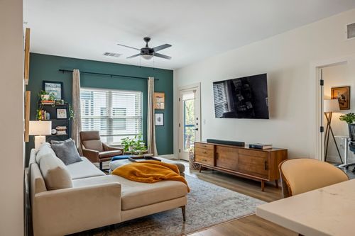 apt-208-3101 Govalle Ave, Austin, TX, 78702-3042 | Card Image