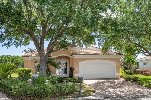 4172 W 16th Sq, Vero Beach, FL, 32967-8102 | Card Image