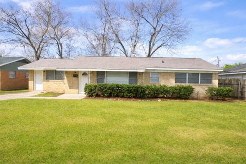 304 Fontaine St, Shreveport, LA, 71105-4136 | Card Image