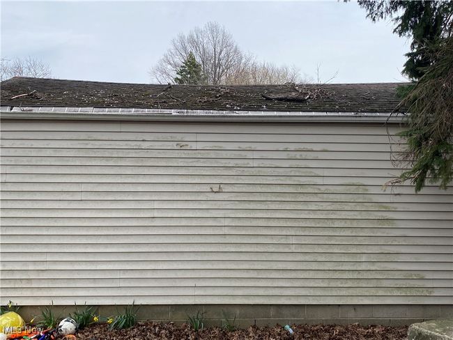 SIDE OF GARAGE | Image 5