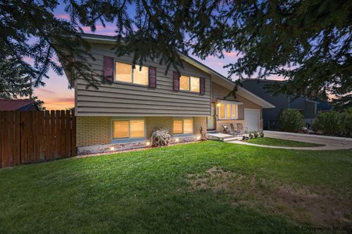 7425 Willshire Blvd, Cheyenne, WY, 82009-2090 | Card Image