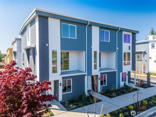 e1-222 124th St Sw, Everett, WA, 98204-5827 | Card Image