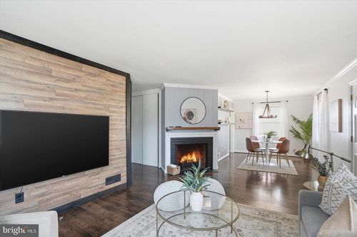 2631 Matthews Dr, Baltimore, MD, 21234-2635 | Card Image