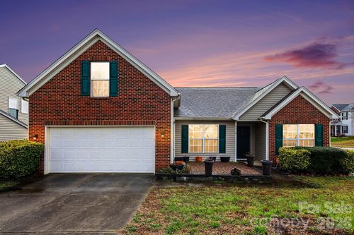 8418 Appledale Dr, Charlotte, NC, 28262-6483 | Card Image