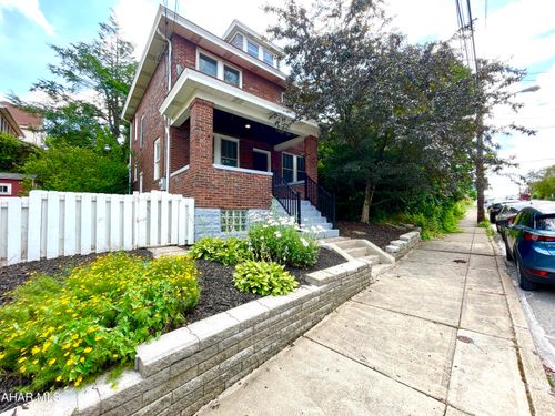 47 Estella Ave, Pittsburgh, PA, 15211-2165 | Card Image