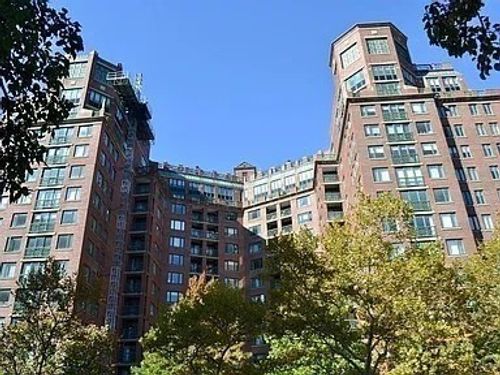 apt-703-10 Rogers St, Cambridge, MA, 02142-1250 | Card Image