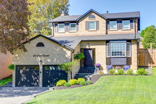 430 Dover Crescent, Newmarket, ON, L3Y6C5 | Card Image
