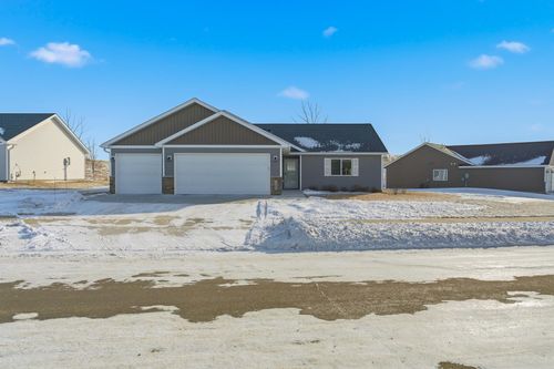 725 Northwood Dr, Janesville, MN, 56048-4418 | Card Image