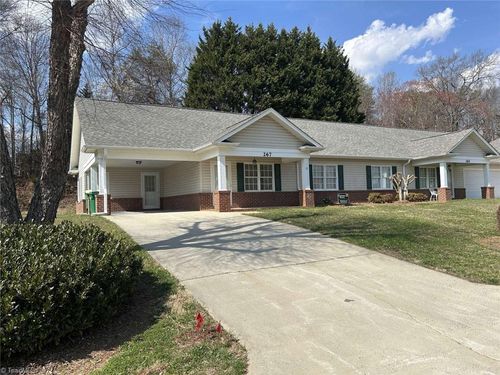 267 S Boyles St, Pilot Mountain, NC, 27041-8530 | Card Image