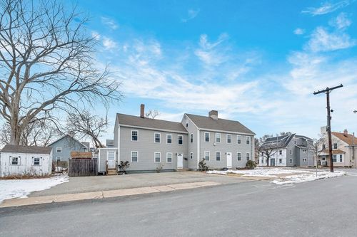 147 High St, Danvers, MA, 01923-0081 | Card Image