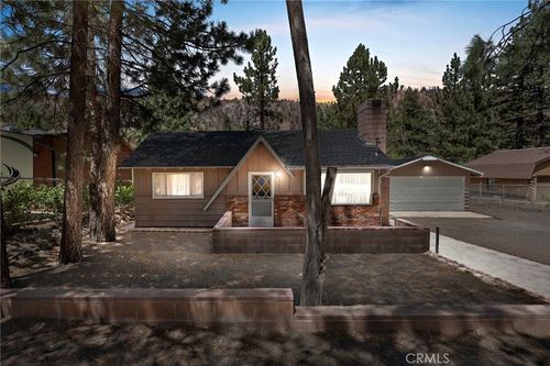 592 Mountain View Ave, Wrightwood, CA, 92397 | Card Image