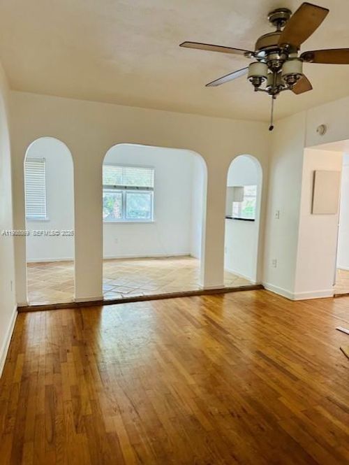 apt-212-736 13th St, Miami Beach, FL, 33139-4417 | Card Image
