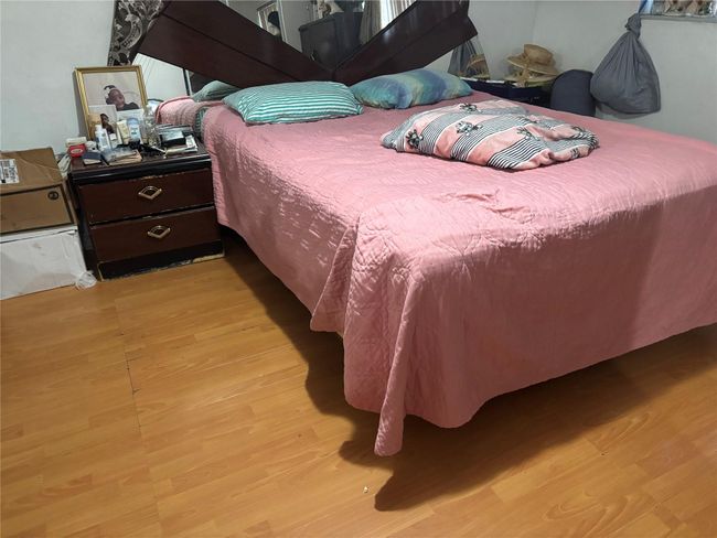 first bedroom in the back unit | Image 18